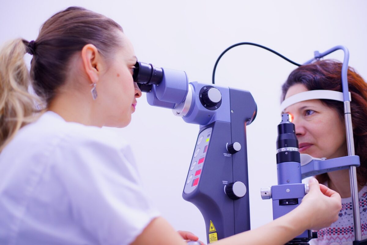 eye-care-5016057_1280-1200x801.jpg